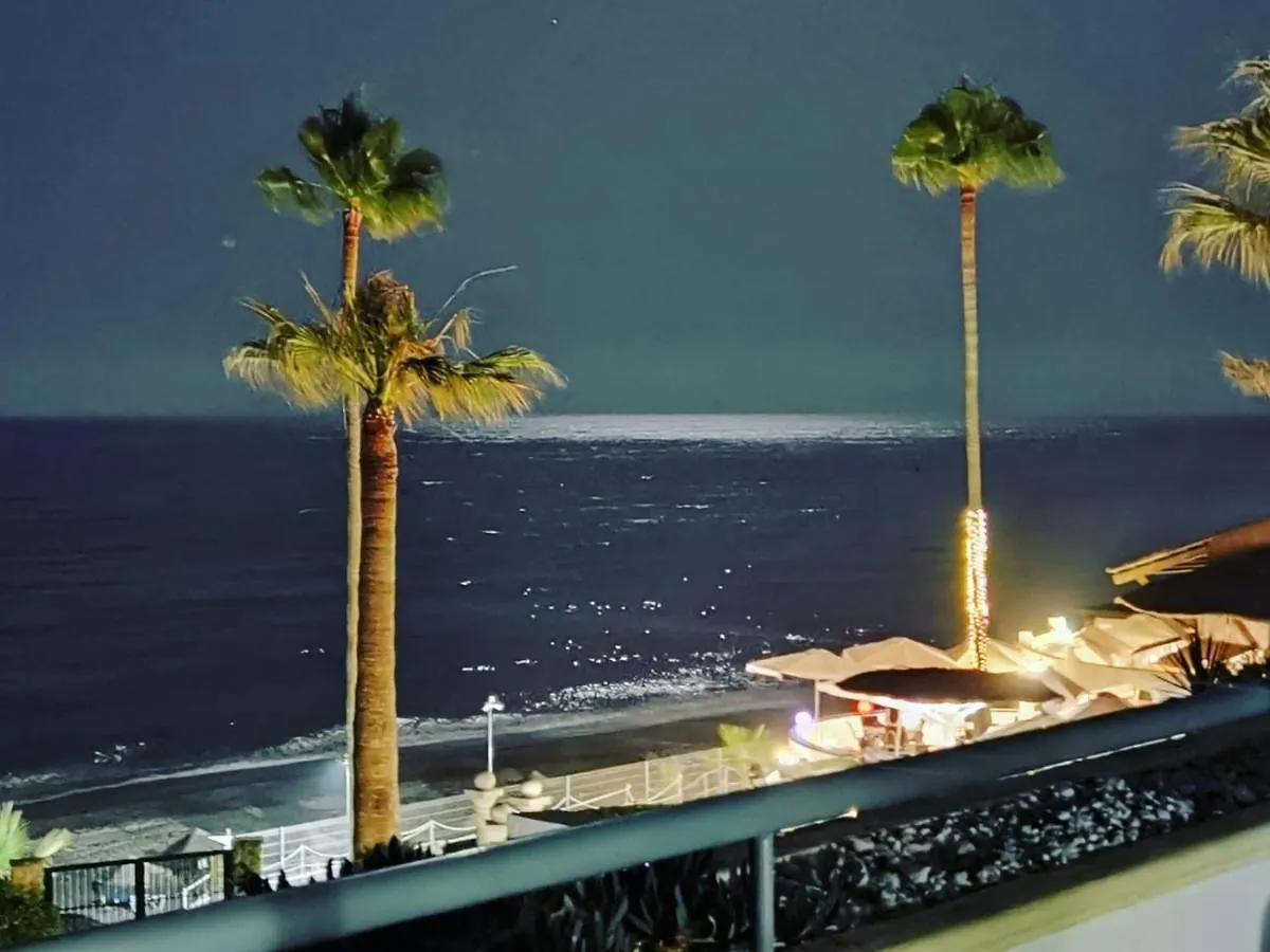 Front Line At Dominion Beach Apartamento Estepona España
